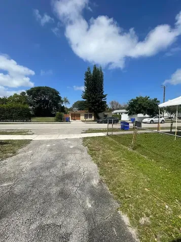 2801 Mayo Street Hollywood FL 33020