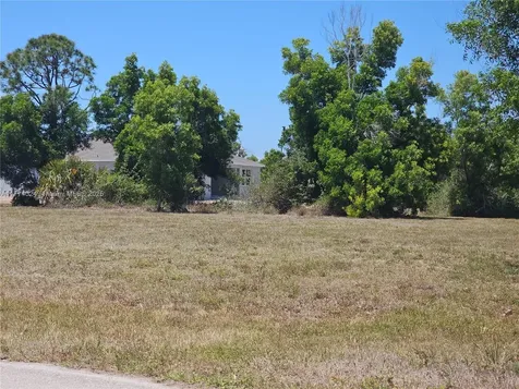 4134 NW 39 Th Place Cape Coral FL 33993