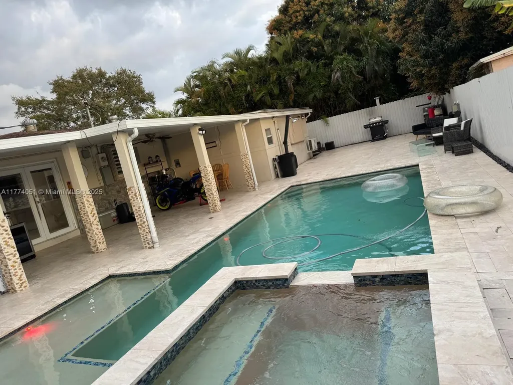 3360 NW 171st Terrace Miami Gardens FL 33056