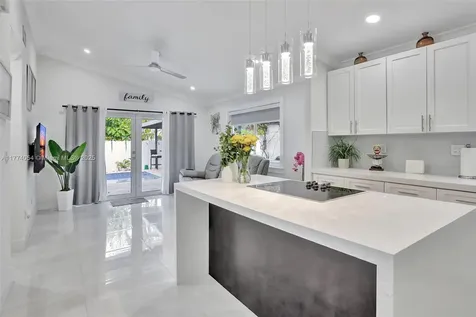15122 NW 91st Court Miami Lakes FL 33018