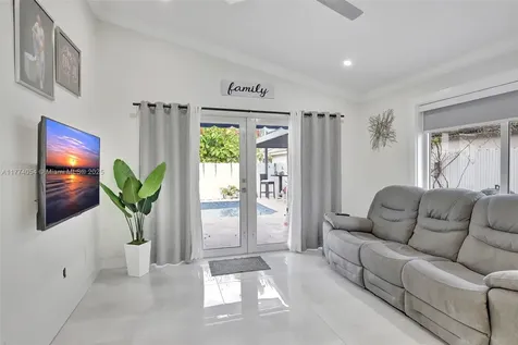 15122 NW 91st Court Miami Lakes FL 33018