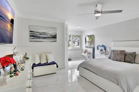 15122 NW 91st Court Miami Lakes FL 33018