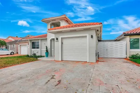 15122 NW 91st Court Miami Lakes FL 33018