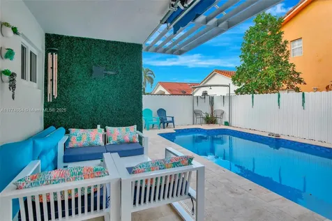 15122 NW 91st Court Miami Lakes FL 33018