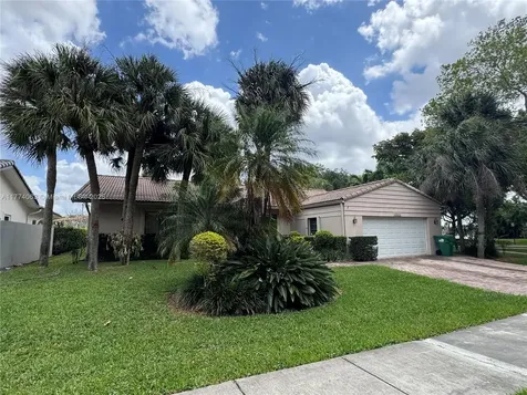 14679 Glencairn Road Miami Lakes FL 33016