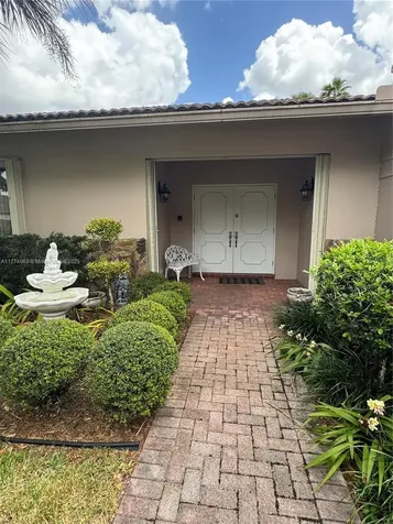 14679 Glencairn Road Miami Lakes FL 33016
