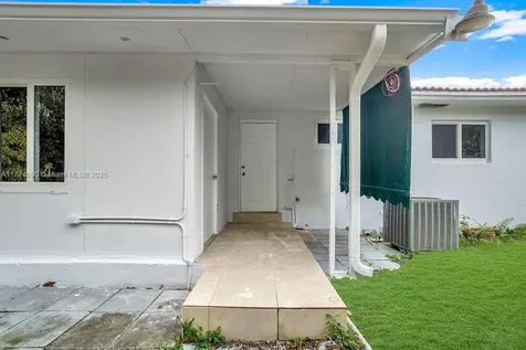 2775 NW 31st Street Miami FL 33142