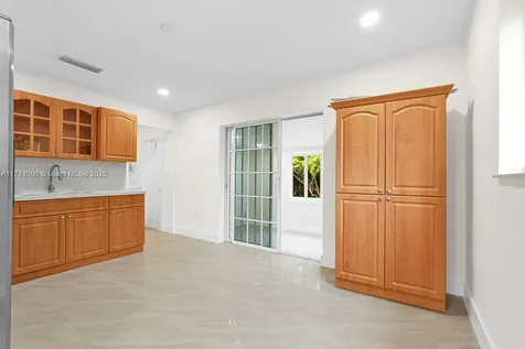 2775 NW 31st Street Miami FL 33142