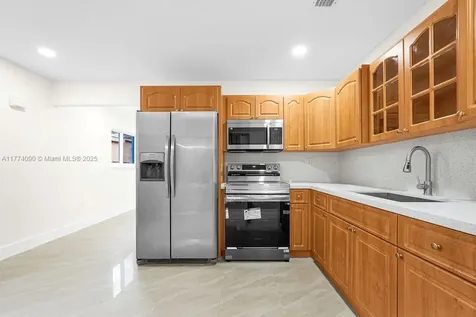 2775 NW 31st Street Miami FL 33142