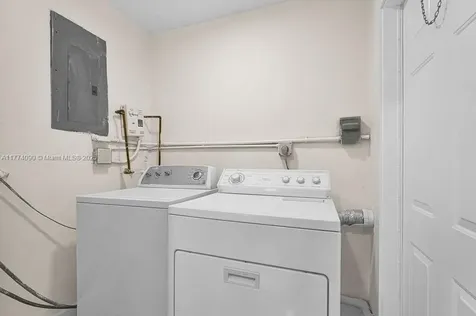 2775 NW 31st Street Miami FL 33142