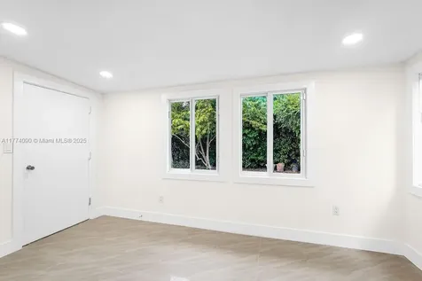 2775 NW 31st Street Miami FL 33142