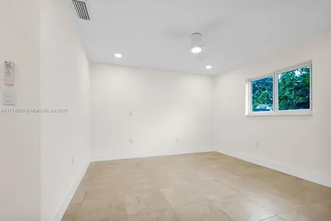 2775 NW 31st Street Miami FL 33142