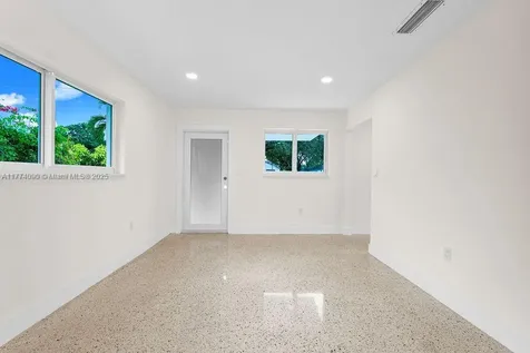 2775 NW 31st Street Miami FL 33142