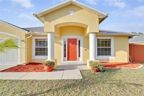 2949 SE Buccaneer Circle Port St. Lucie FL 34952