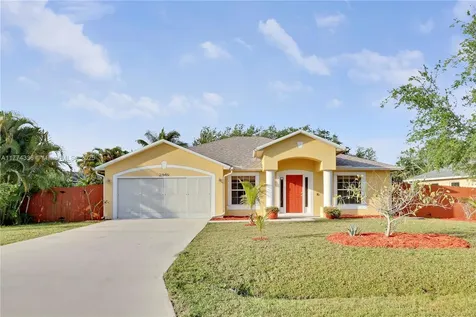 2949 SE Buccaneer Circle Port St. Lucie FL 34952
