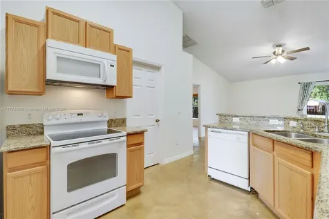 2949 SE Buccaneer Circle Port St. Lucie FL 34952
