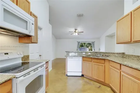 2949 SE Buccaneer Circle Port St. Lucie FL 34952