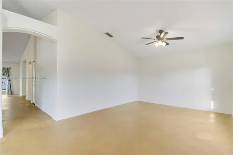 2949 SE Buccaneer Circle Port St. Lucie FL 34952