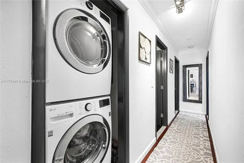 241 NW 24th Street Wilton Manors FL 33311