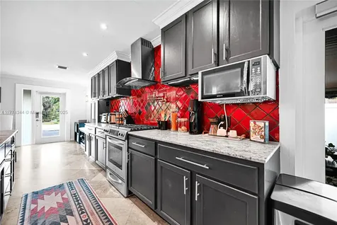 241 NW 24th Street Wilton Manors FL 33311