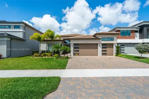 8577 Shoreacres Street Boca Raton FL 33434