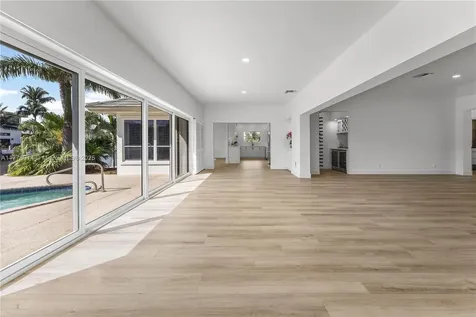 872 NE 79 Boca Raton FL 33487