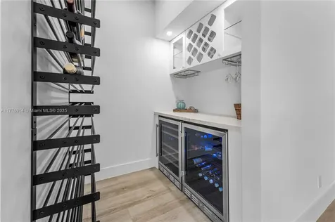 872 NE 79 Boca Raton FL 33487