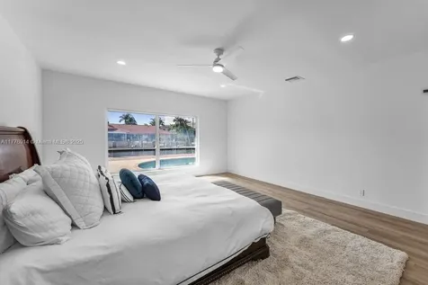 872 NE 79 Boca Raton FL 33487