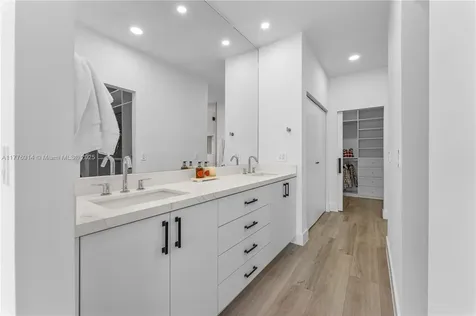 872 NE 79 Boca Raton FL 33487