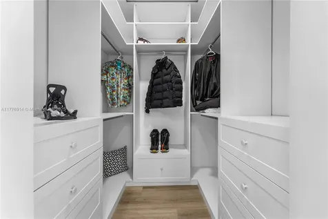 872 NE 79 Boca Raton FL 33487