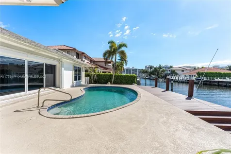 872 NE 79 Boca Raton FL 33487