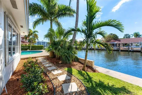 872 NE 79 Boca Raton FL 33487