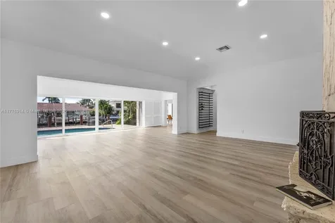 872 NE 79 Boca Raton FL 33487