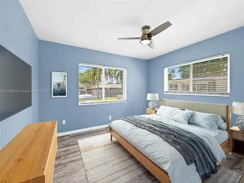 1146 Lincoln Street Hollywood FL 33019