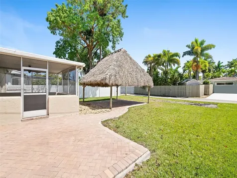 1146 Lincoln Street Hollywood FL 33019