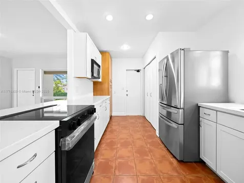 1146 Lincoln Street Hollywood FL 33019