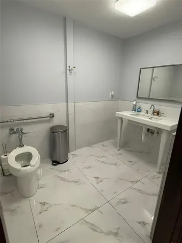 16 SW 1st Avenue Miami FL 33130