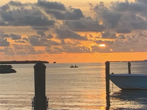 87200 Overseas Highway Plantation Key FL 33036-3102