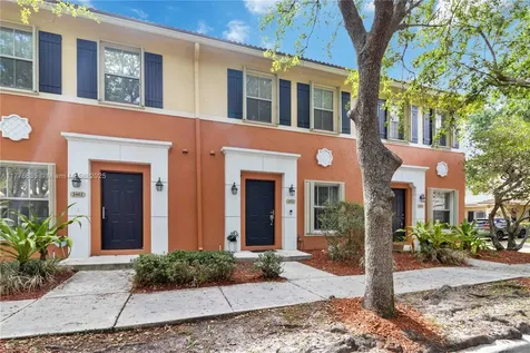 2452 SW 99th Way Miramar FL 33025