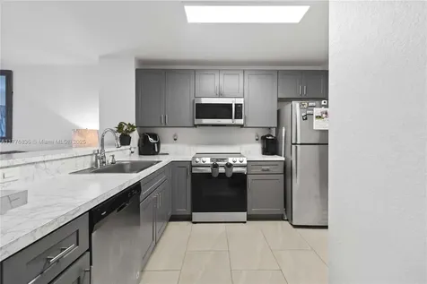 2452 SW 99th Way Miramar FL 33025