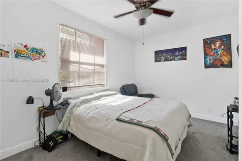 2452 SW 99th Way Miramar FL 33025