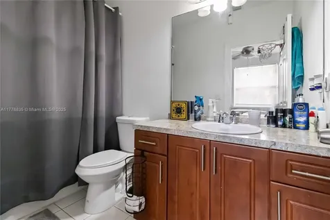2452 SW 99th Way Miramar FL 33025