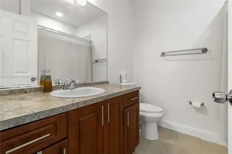 2452 SW 99th Way Miramar FL 33025