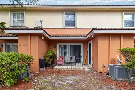 2452 SW 99th Way Miramar FL 33025