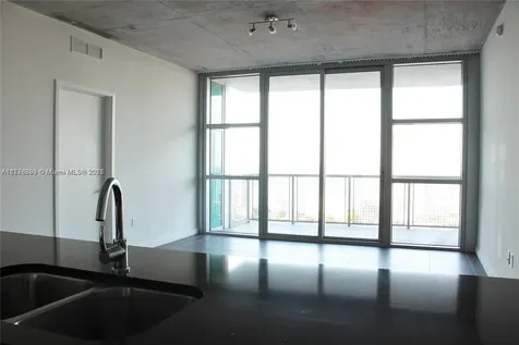 3301 NE 1 Avenue Miami FL 33137