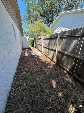 1912 W Clinton Street Tampa FL 33604