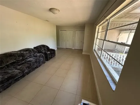 1912 W Clinton Street Tampa FL 33604