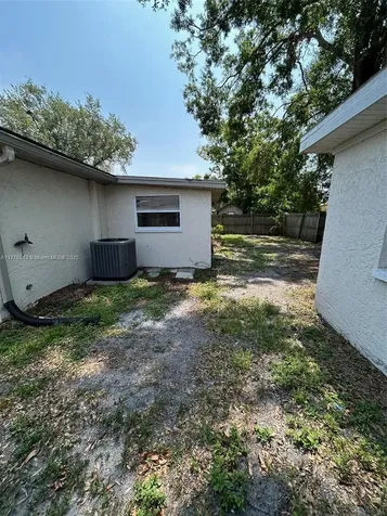 1912 W Clinton Street Tampa FL 33604
