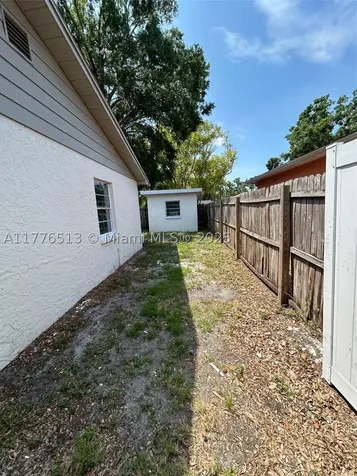 1912 W Clinton Street Tampa FL 33604