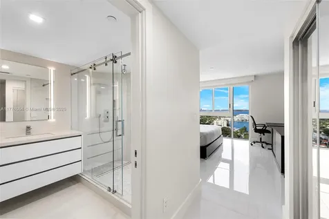 4775 Collins Avenue Miami Beach FL 33140